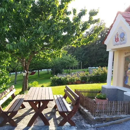 Hof Zaunfranzl 아파트